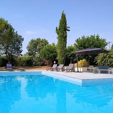 Bastide De Luzert فندق مبيت وإفطار *