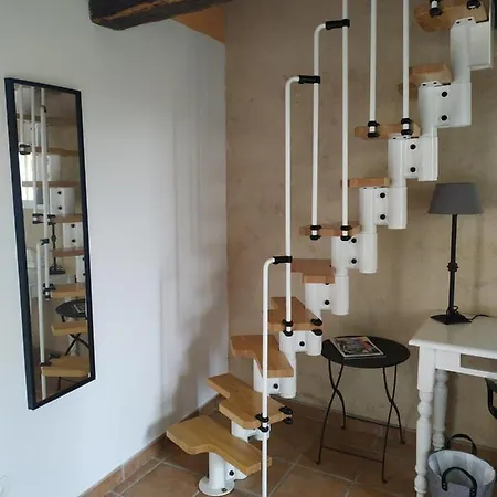 Oda ve Kahvaltı Bastide De Luzert 3*