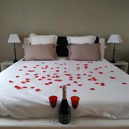 Bed & Breakfast Bastide De Luzert