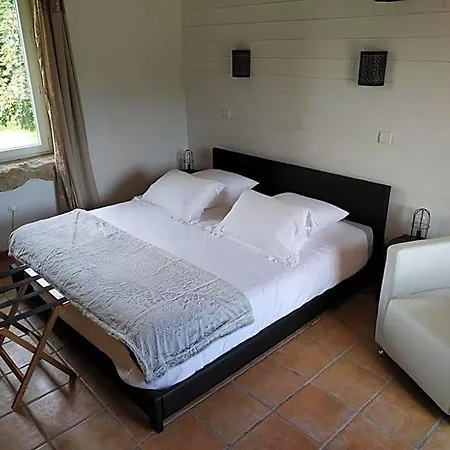 Bastide De Luzert Couette-café 3*